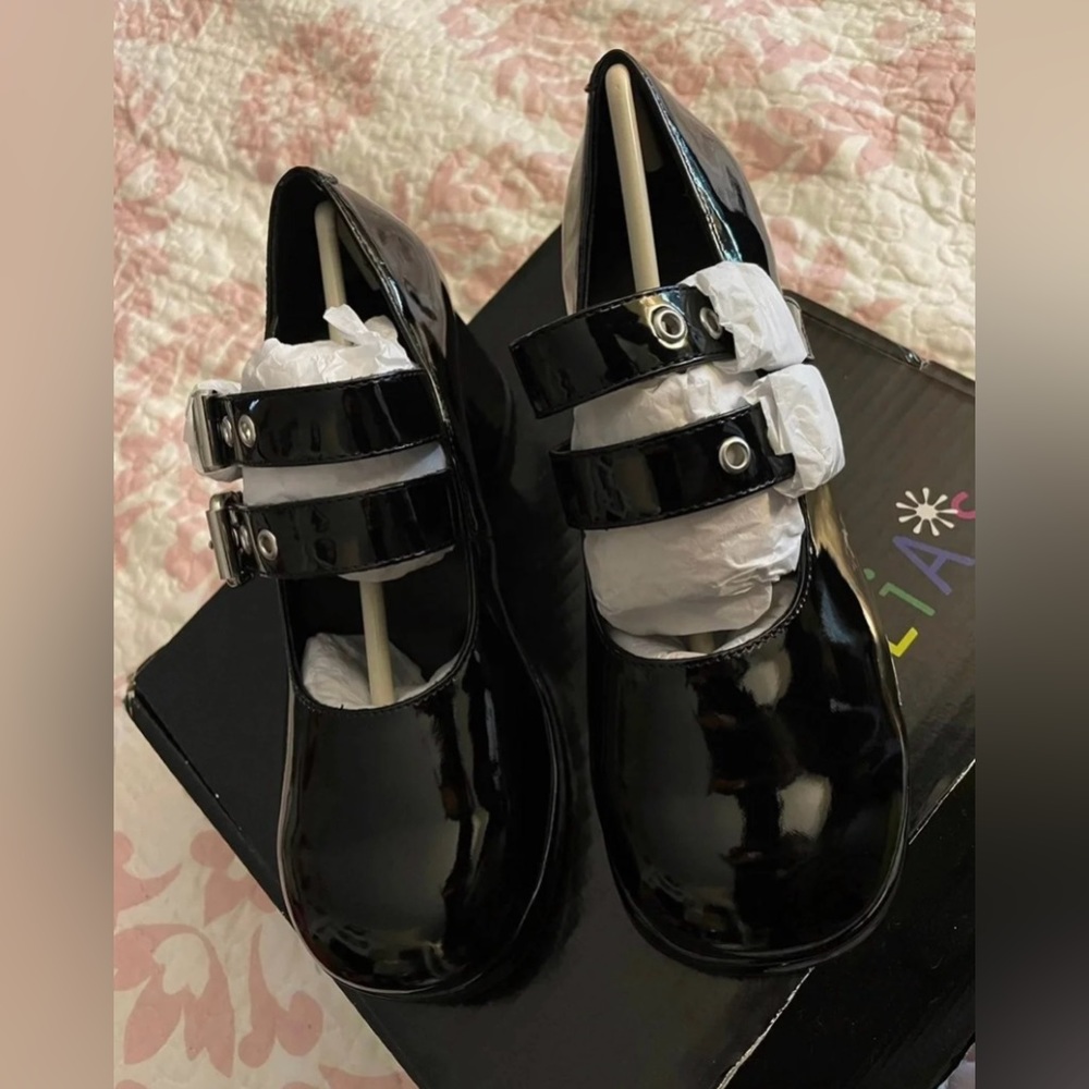 Delia's Mary Jane Lolitas, size 8M